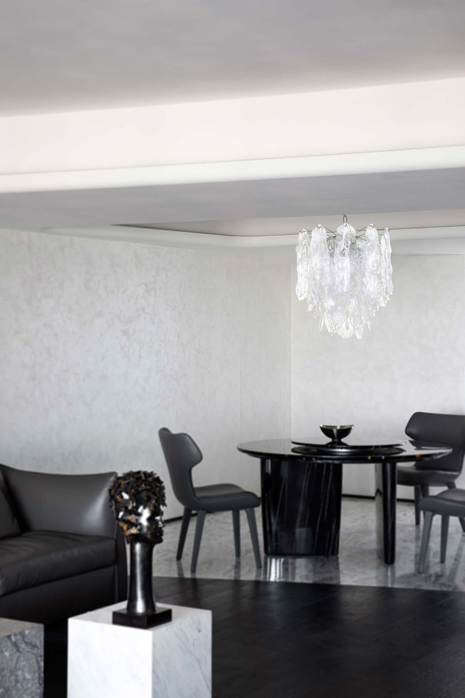 Ambiente con luce in vetro veneziano